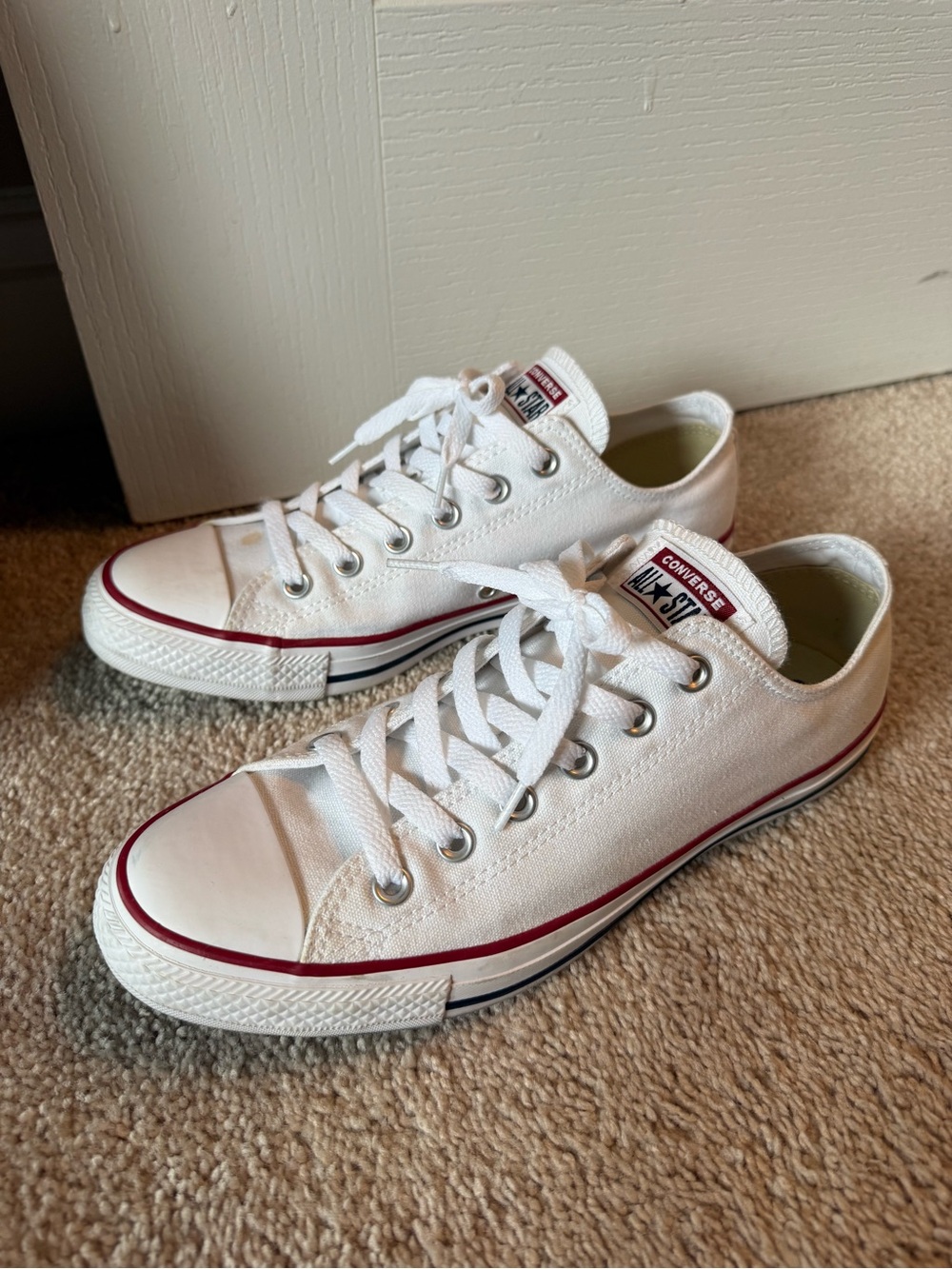 Converse White Low Top Sneakers with Red Trim Size 10 Women’s/ 8 Men’s